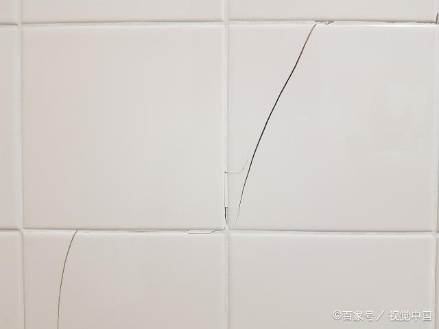 墙砖烂了怎么办小妙招(墙壁瓷砖烂了一小块怎么办)